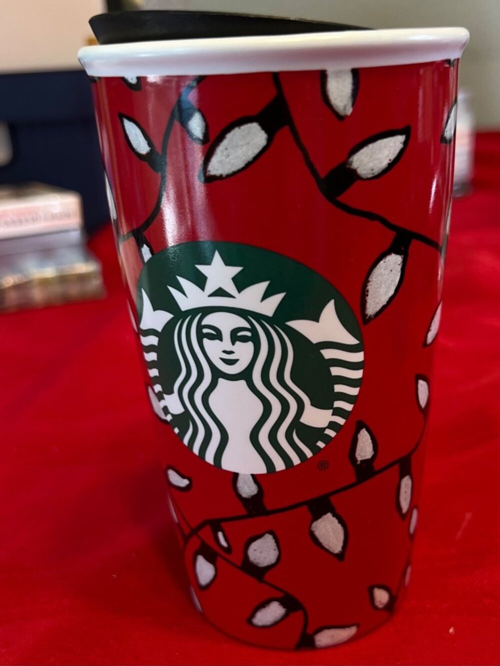 Starbucks Red Holiday Ceramic Travel Mug W/Lid 12 Oz Festive String Lights